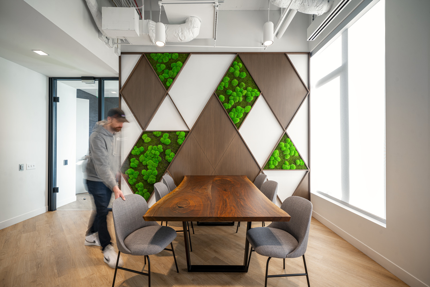 423004_300_N13_medium